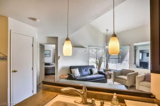 Photo #6: 2274162 Listing