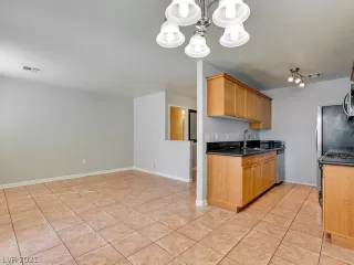 Photo #6: 2274167 Listing