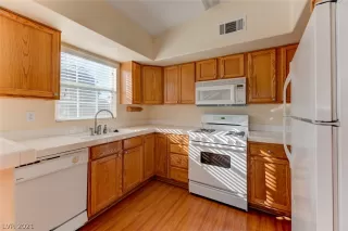 Photo #2: 2274177 Listing 