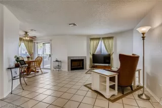 Photo #3: 2274186 Listing