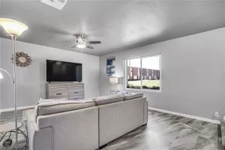 Photo #6: 2274249 Listing