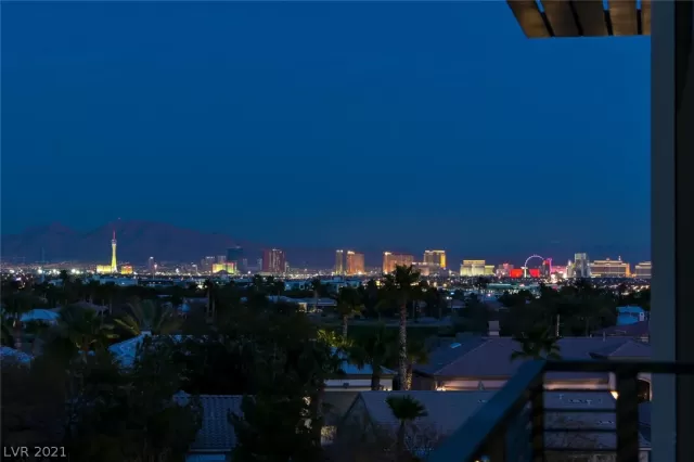 MLS: 2274275 Condo For Sale