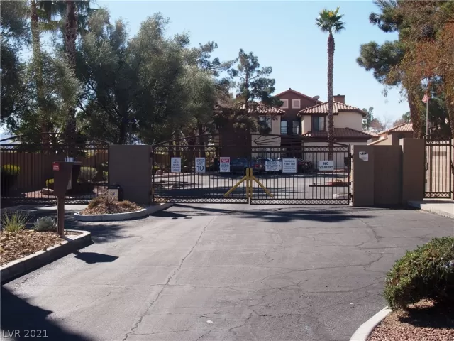 MLS: 2274355 Condo For Sale