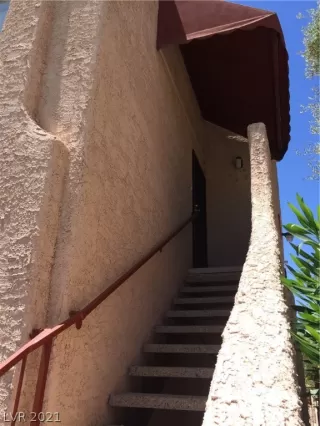 Photo #1: 2274371 Listing