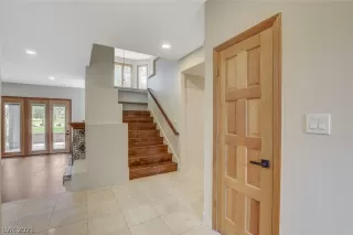 Photo #4: 2274393 Listing 