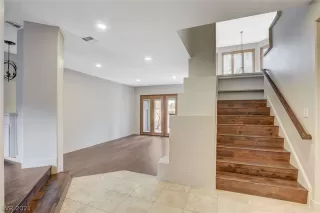 Photo #5: 2274393 Listing 