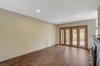 Photo #6: 2274393 Listing 