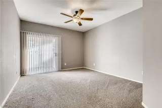 Photo #5: 2274422 Listing