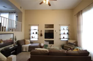 Photo #1: 2274446 Listing 