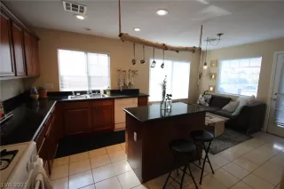 Photo #3: 2274446 Listing 