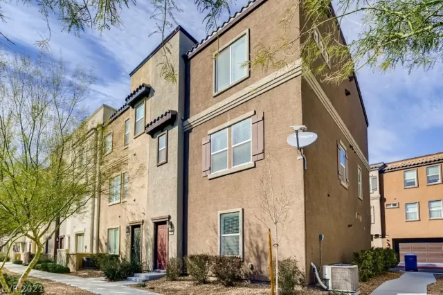 MLS: 2274449 Condo For Sale