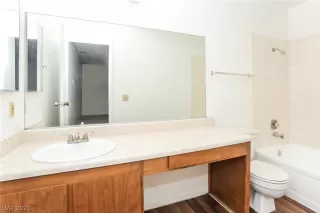 Photo #5: 2274494 Listing