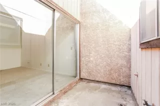 Photo #6: 2274494 Listing