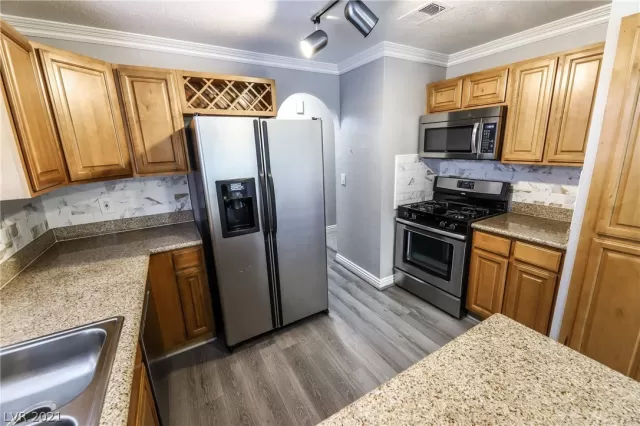 MLS: 2274496 Condo For Sale