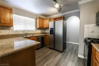 Photo #6: 2274496 Listing