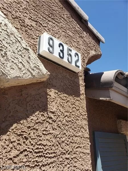 MLS: 2274551 Condo For Sale