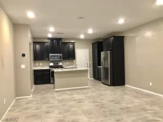 Photo #1: 2274575 Listing 