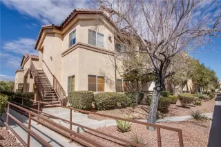 Photo #3: 2274597 Listing