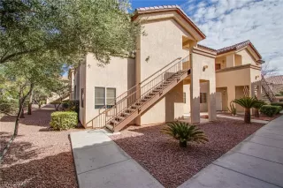 Photo #5: 2274597 Listing