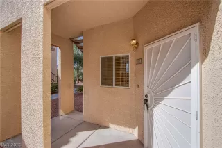 Photo #6: 2274597 Listing