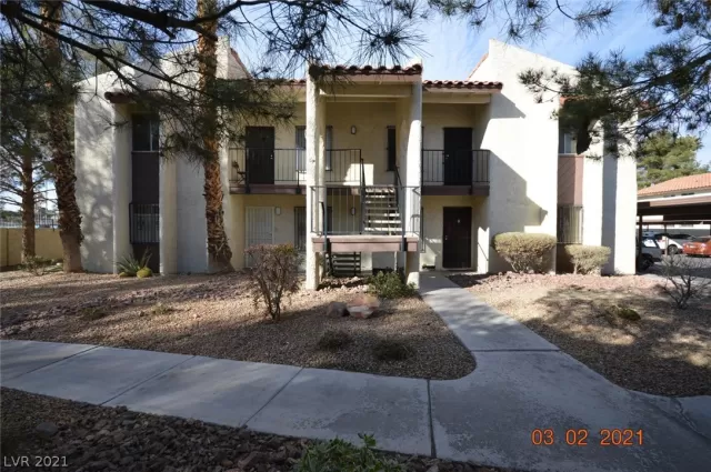 MLS: 2274602 Condo For Sale