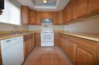 Photo #3: 2274602 Listing 