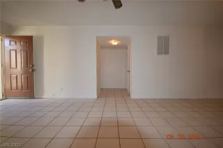 Photo #6: 2274602 Listing 