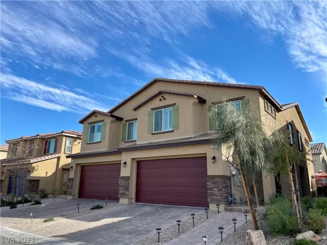 MLS: 2274624 Condo For Sale