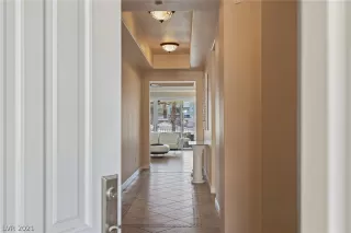 Photo #3: 2274647 Listing