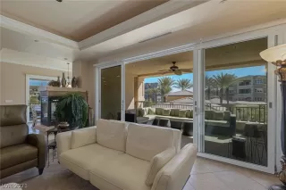 Photo #6: 2274647 Listing