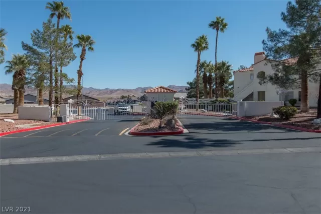 MLS: 2274658 Condo For Sale