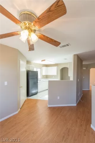 Photo #5: 2274658 Listing 