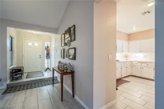 Photo #2: 2274688 Listing