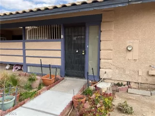 Photo #1: 2274743 Listing