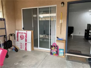 Photo #3: 2274743 Listing