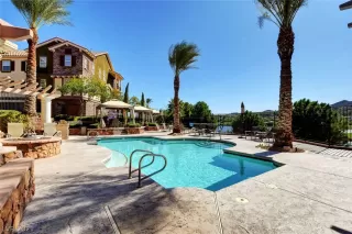 Photo #4: 2274748 Listing