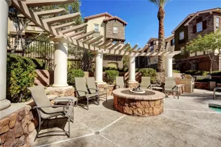 Photo #5: 2274748 Listing