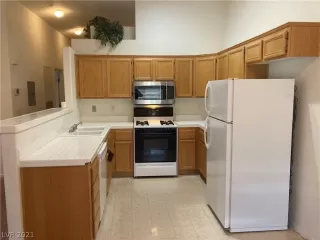 Photo #5: 2274749 Listing 