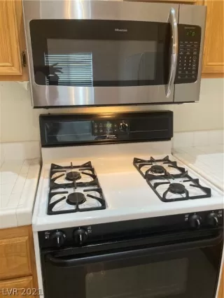 Photo #6: 2274749 Listing 