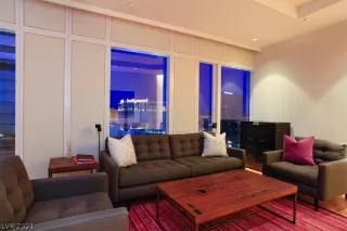 Photo #4: 2274765 Listing