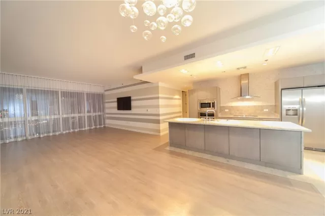 MLS: 2274766 Condo For Sale