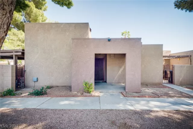 MLS: 2274768 Condo For Sale