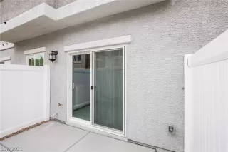 Photo #4: 2275836 Listing