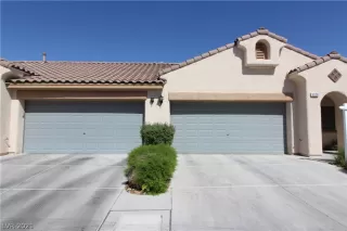 Photo #1: 2275885 Listing