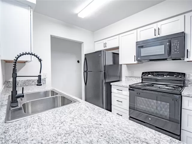 MLS: 2275895 Condo For Sale