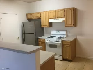 Photo #6: 2275901 Listing 