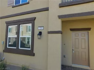 Photo #1: 2275975 Listing 