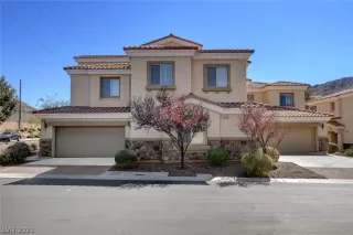 Photo #1: 2275987 Listing