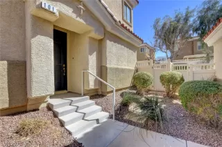 Photo #3: 2275987 Listing