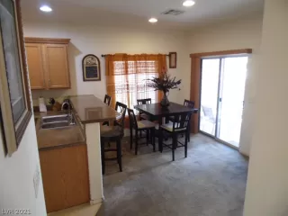 Photo #2: 2275988 Listing